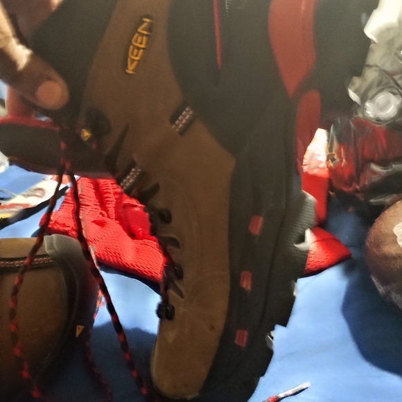 Work boots - Picture 2 of 2